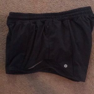 Size 10 tall lululemon shorts